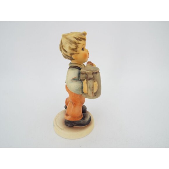 Goebel Bavarian Biergarten Hummelscape 1016-D with Pretzel Boy Figurine - Picture 15 of 16